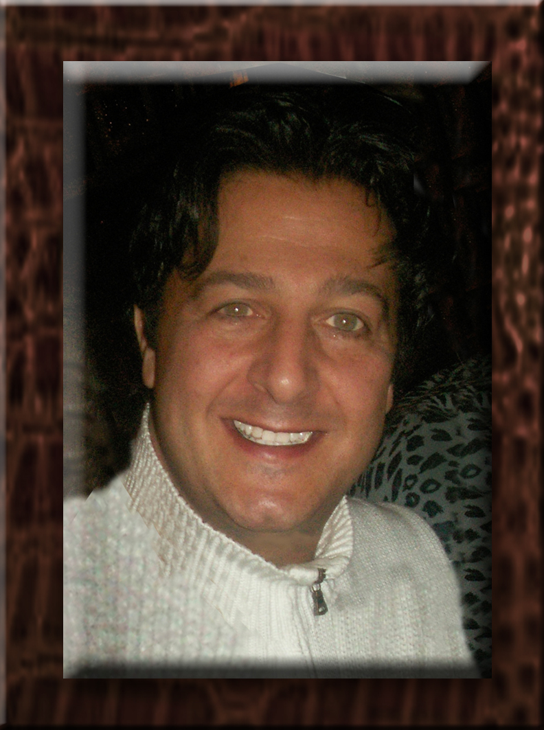 HD_PHOT_TEARSHEET-_ABOUT_US_RR_PORTRAIT-color